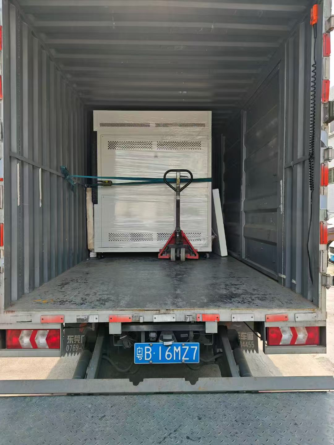 裝車出發(fā)啦! 裝車出發(fā)啦!